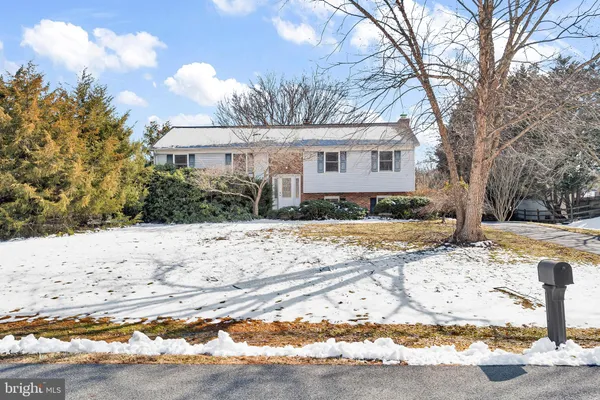 $465,000 | 38 Stardust Drive, Newark, DE 19702