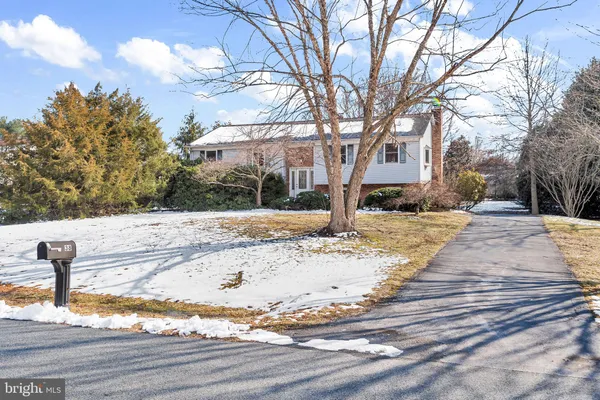$465,000 | 38 Stardust Drive, Newark, DE 19702