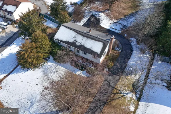 $465,000 | 38 Stardust Drive, Newark, DE 19702