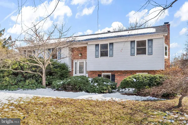 $465,000 | 38 Stardust Drive, Newark, DE 19702