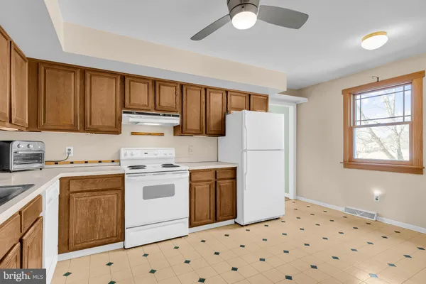 $465,000 | 38 Stardust Drive, Newark, DE 19702