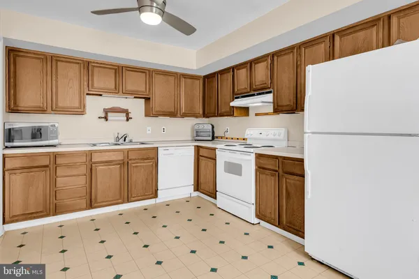 $465,000 | 38 Stardust Drive, Newark, DE 19702