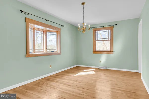 $465,000 | 38 Stardust Drive, Newark, DE 19702