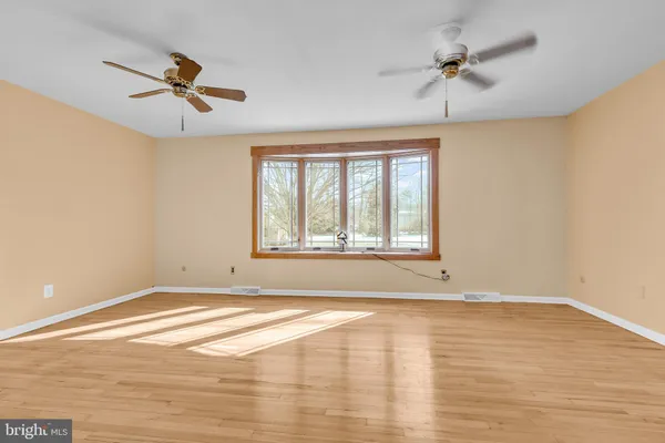 $465,000 | 38 Stardust Drive, Newark, DE 19702