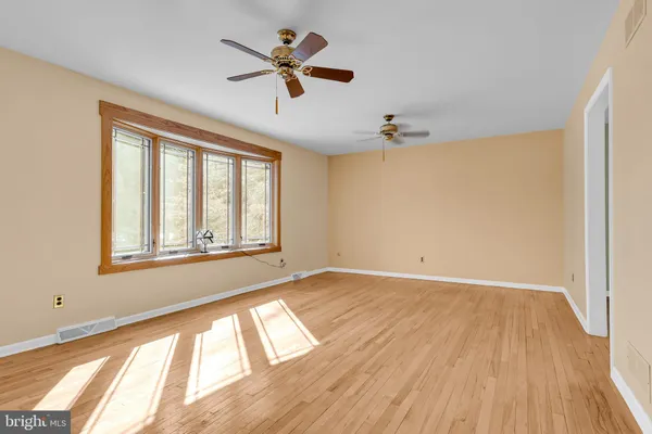$465,000 | 38 Stardust Drive, Newark, DE 19702