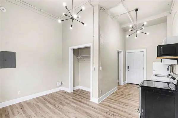 $875,000 | 1302 Faraon Street, St. Joseph, MO 64501