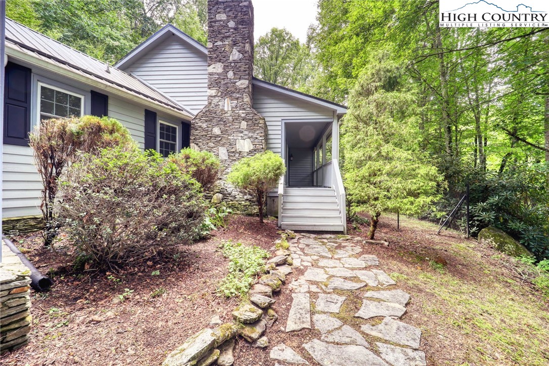 634 Schaffer Road Boone, NC 28607 - Photo 4 of 43 Gallery Image 4