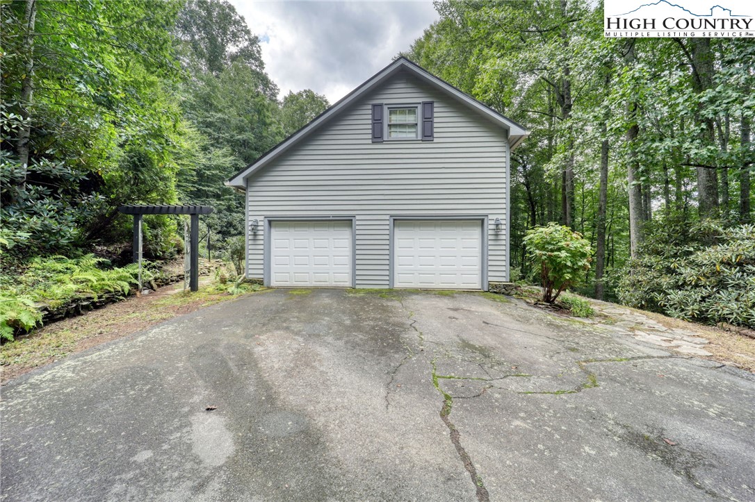 634 Schaffer Road Boone, NC 28607 - Photo 5 of 43 Gallery Image 5