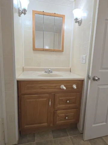 $89,900 | 131 Crosby Drive, St. Albans, VT 05478