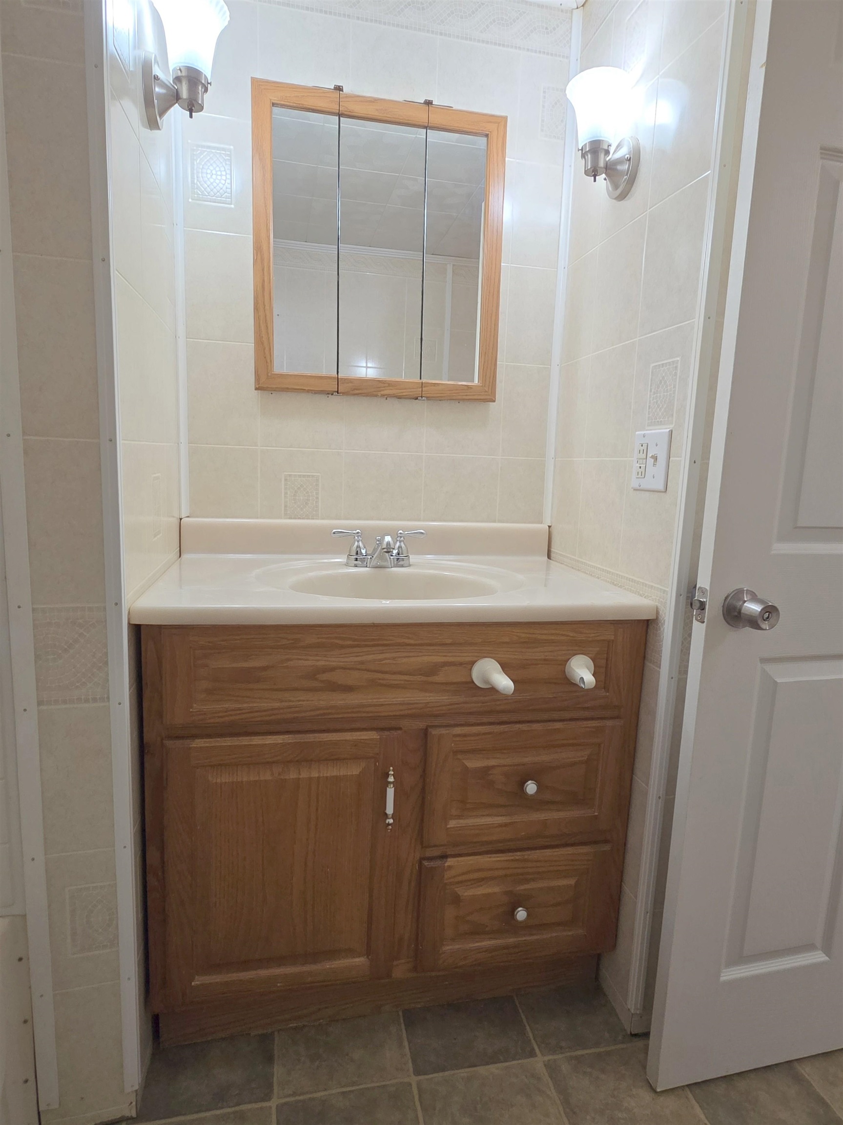 131 Crosby Drive St. Albans, VT 05478 - Photo 11 of 27