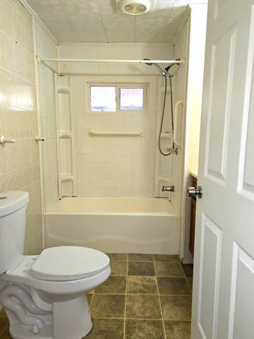 $89,900 | 131 Crosby Drive, St. Albans, VT 05478