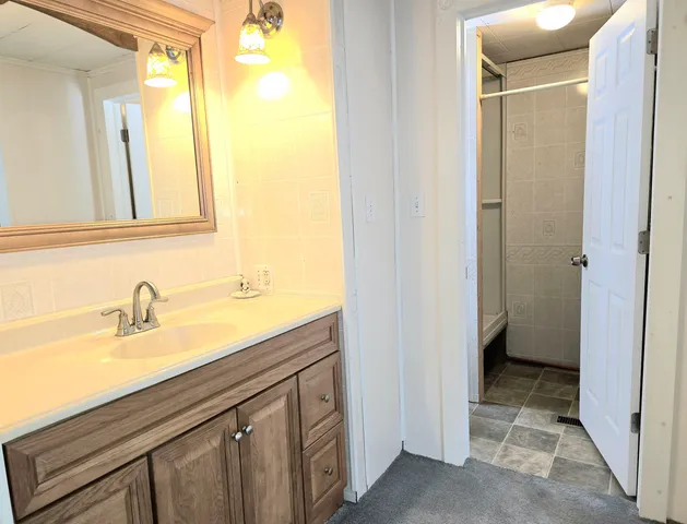 $89,900 | 131 Crosby Drive, St. Albans, VT 05478