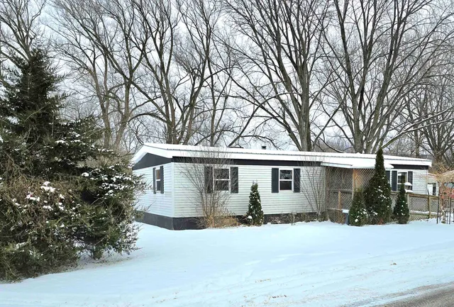 $89,900 | 131 Crosby Drive, St. Albans, VT 05478