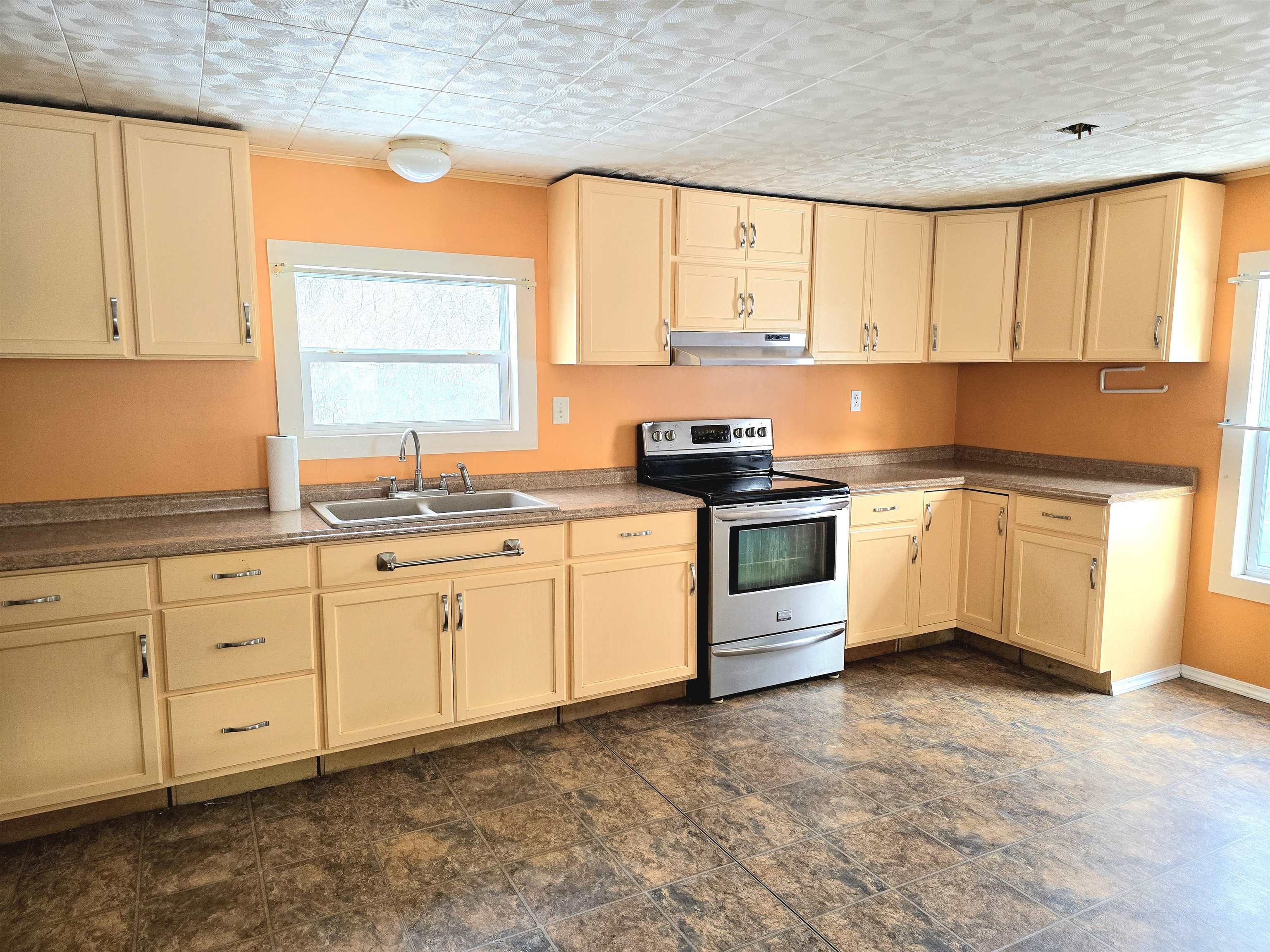 131 Crosby Drive St. Albans, VT 05478 - Photo 4 of 27