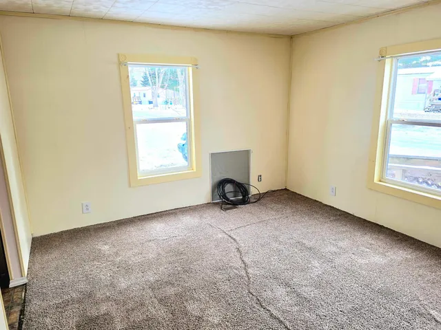 $89,900 | 131 Crosby Drive, St. Albans, VT 05478