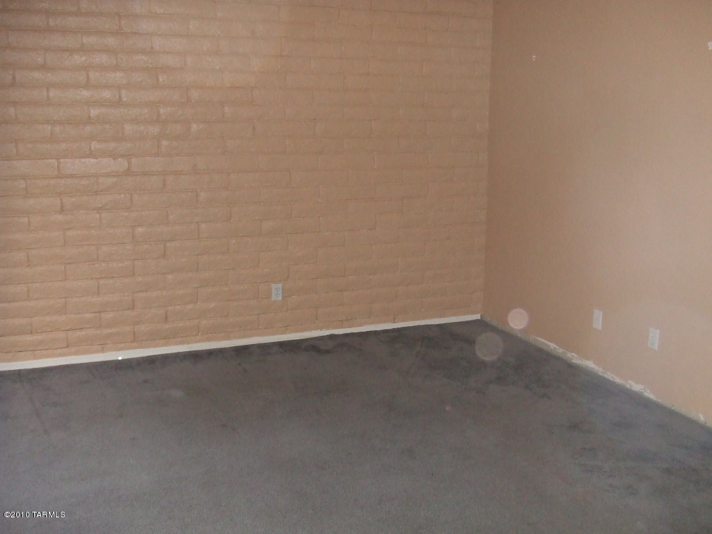 3516 South Mission Road, Unit 7 Tucson, AZ 85713 - Photo 2 of 11