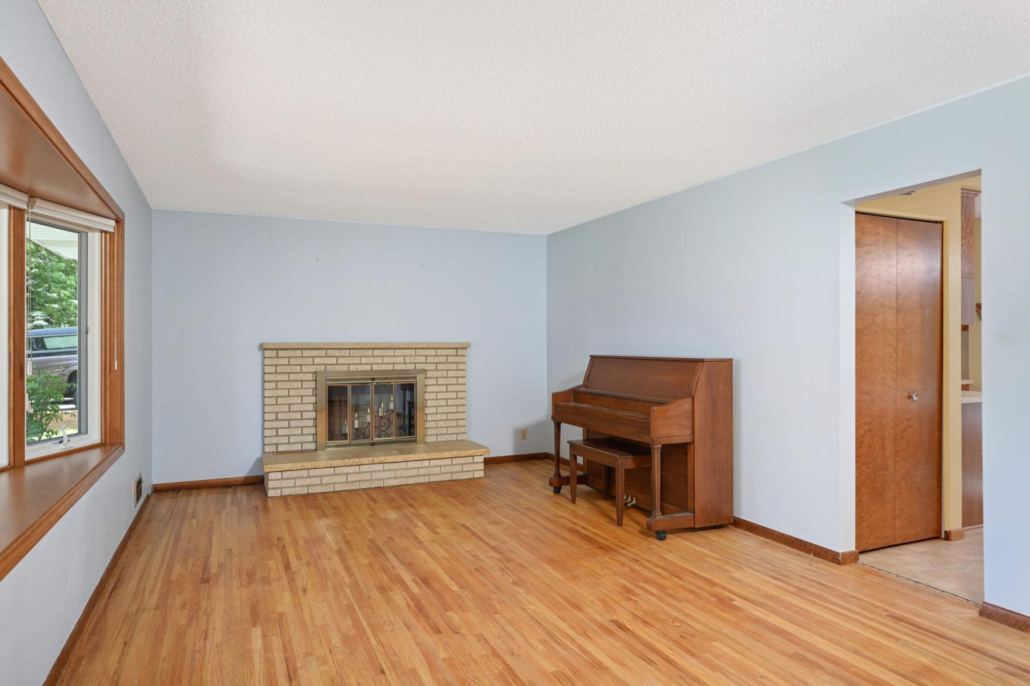 8307 Morris Road Bloomington, MN 55437 - Photo 4 of 26
