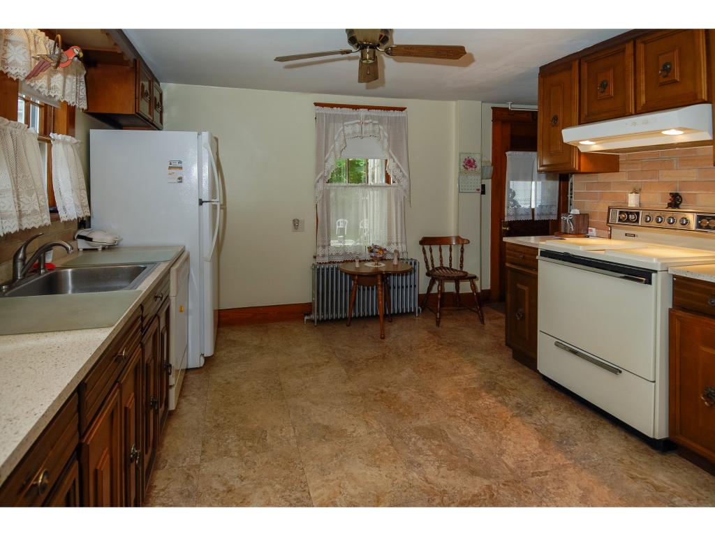 453 Portland Street Rochester, NH 03867 - Photo 7 of 24