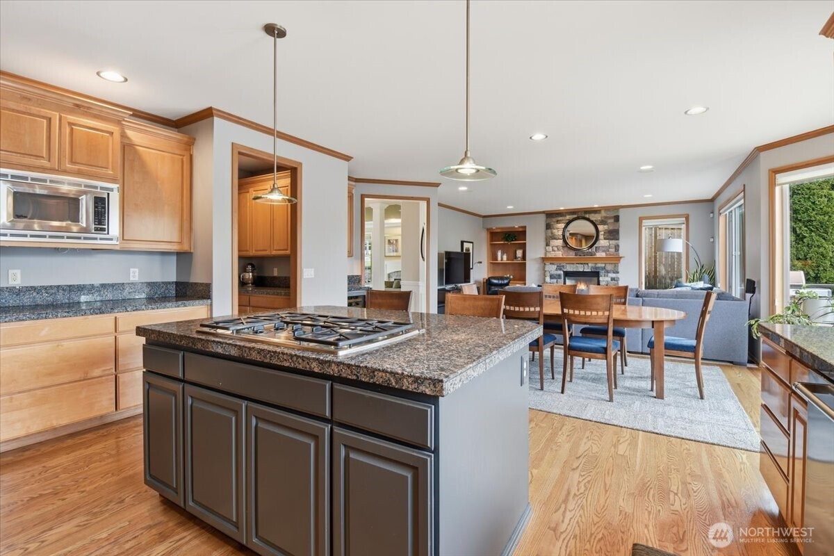 2108 242nd Street Southeast Bothell, WA 98021 - Photo 12 of 39