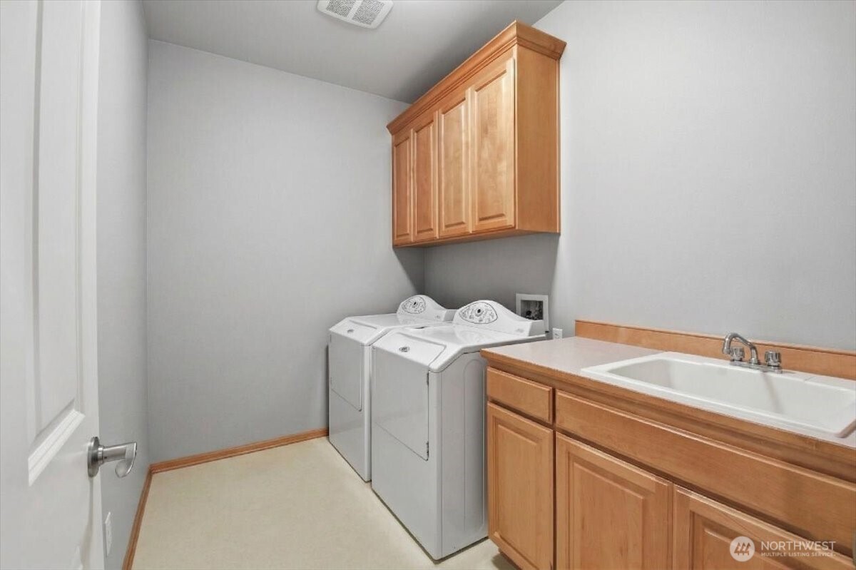 2108 242nd Street Southeast Bothell, WA 98021 - Photo 18 of 39