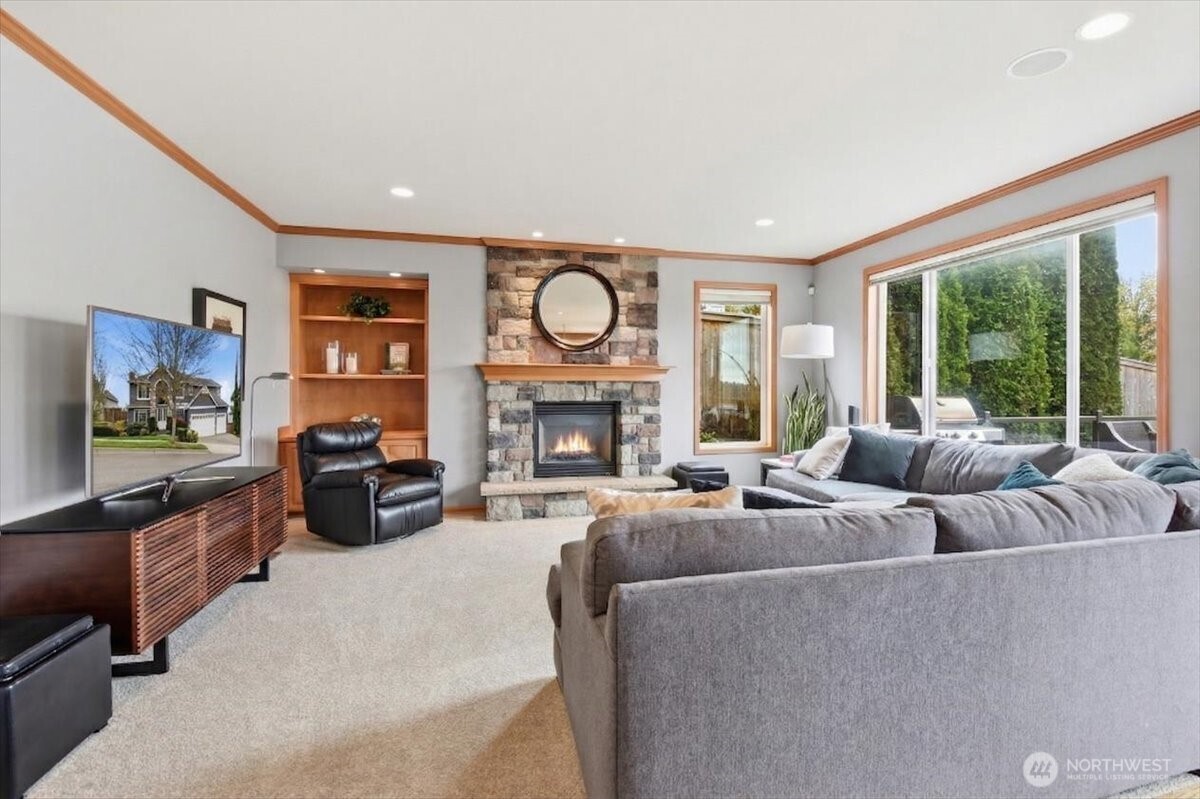 2108 242nd Street Southeast Bothell, WA 98021 - Photo 6 of 39