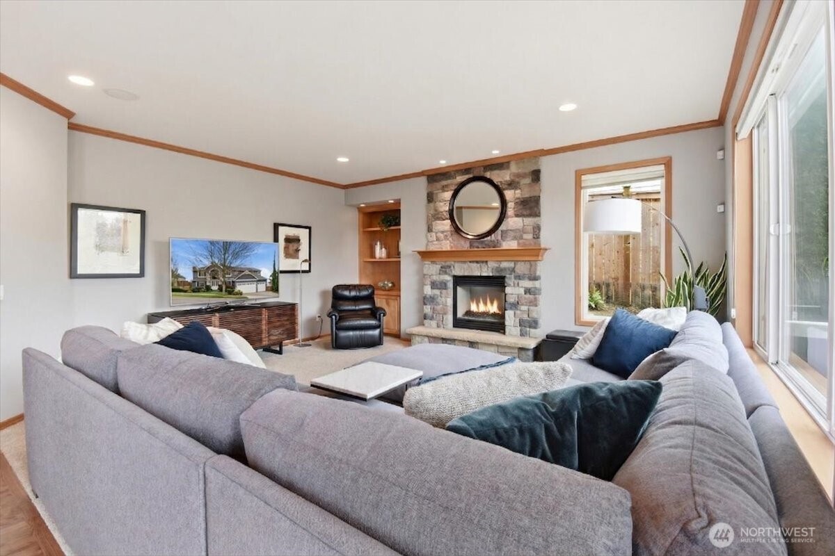 2108 242nd Street Southeast Bothell, WA 98021 - Photo 7 of 39