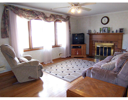 240 East Allen Ridge Road Springfield, MA 01118 - Photo 2 of 8