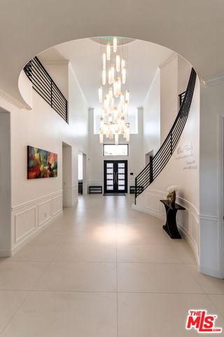 $25,000 | 5474 Amber Circle, Calabasas, CA 91302