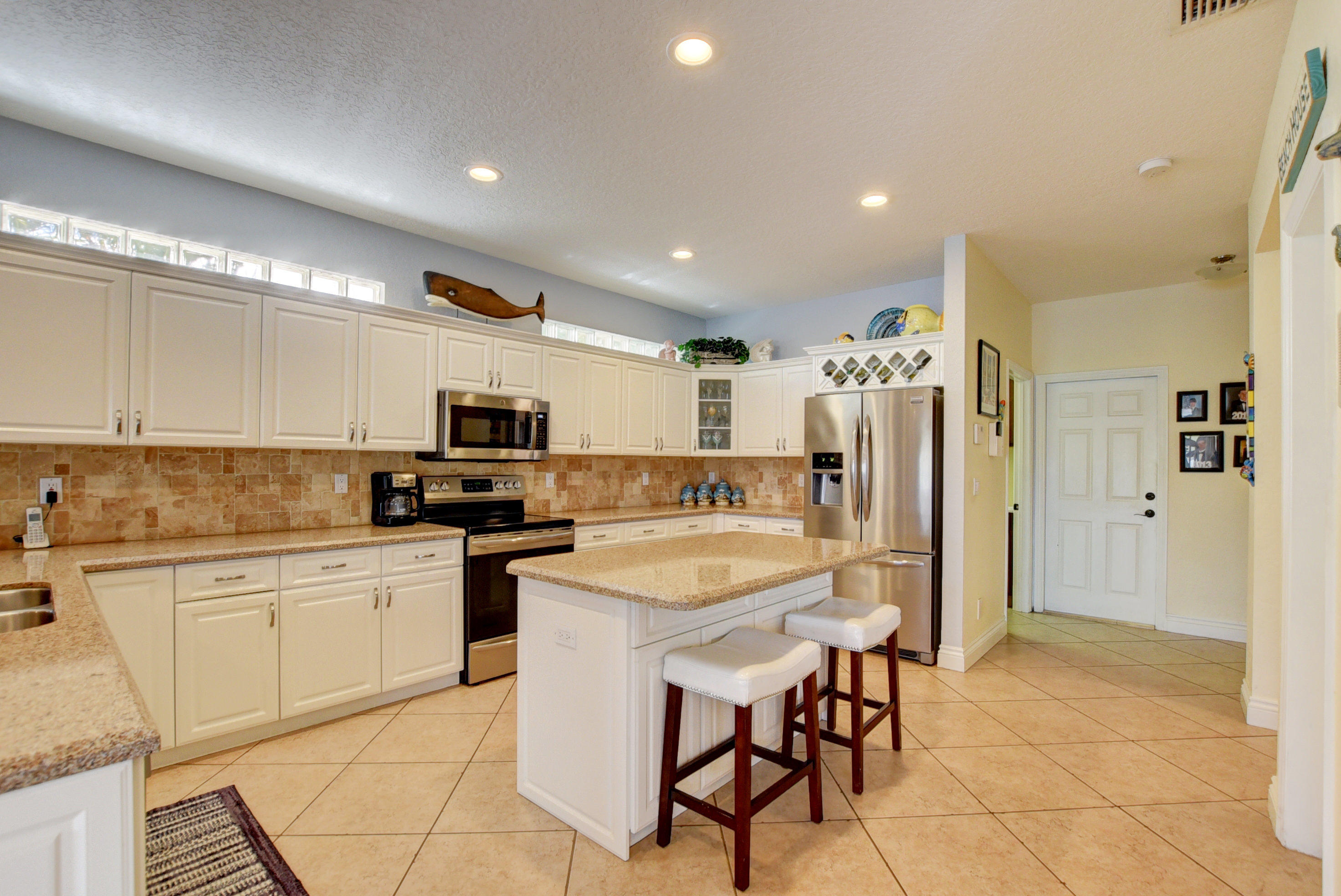 22352 Siesta Key Drive Boca Raton, FL 33428 - Photo 10 of 45 39_ebf_0396and4more