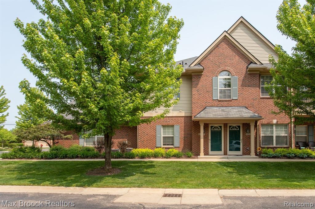 11732 Farmington Road Livonia, MI 48150 - Photo 1 of 37
