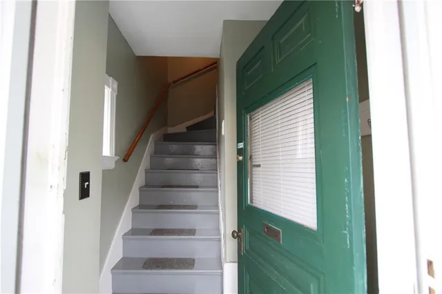 $3,800 | 28 Mc Allister Street, Unit 2, Newport, RI 02840