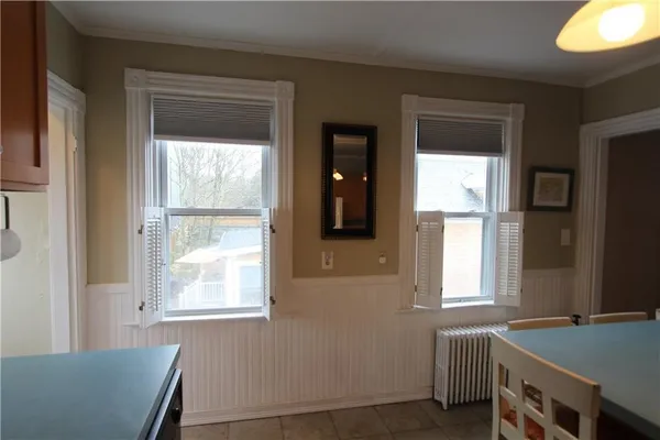 $3,800 | 28 Mc Allister Street, Unit 2, Newport, RI 02840