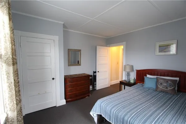 $3,800 | 28 Mc Allister Street, Unit 2, Newport, RI 02840