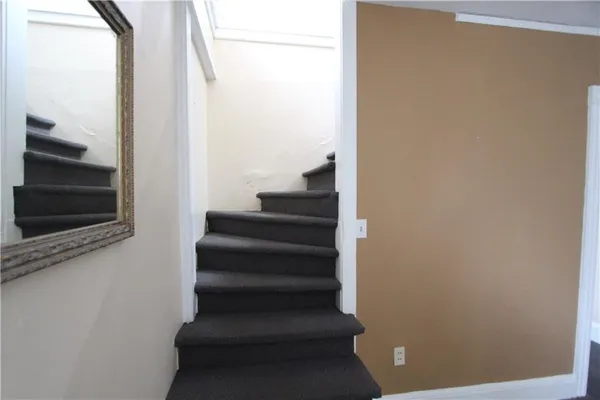 $3,800 | 28 Mc Allister Street, Unit 2, Newport, RI 02840