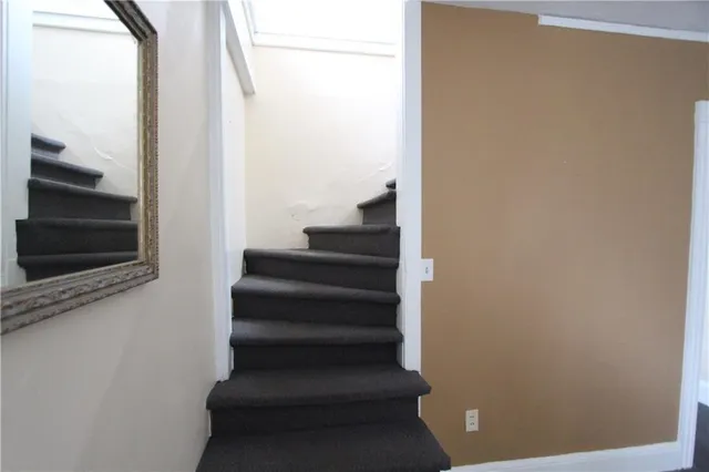 $3,800 | 28 Mc Allister Street, Unit 2, Newport, RI 02840