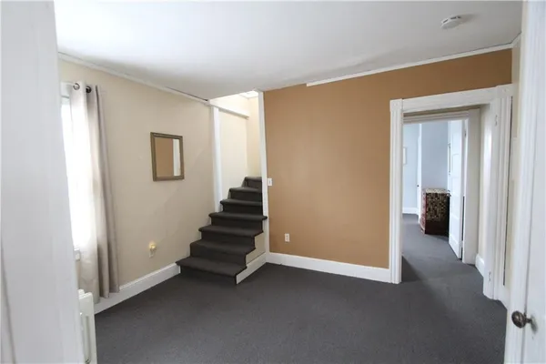 $3,800 | 28 Mc Allister Street, Unit 2, Newport, RI 02840