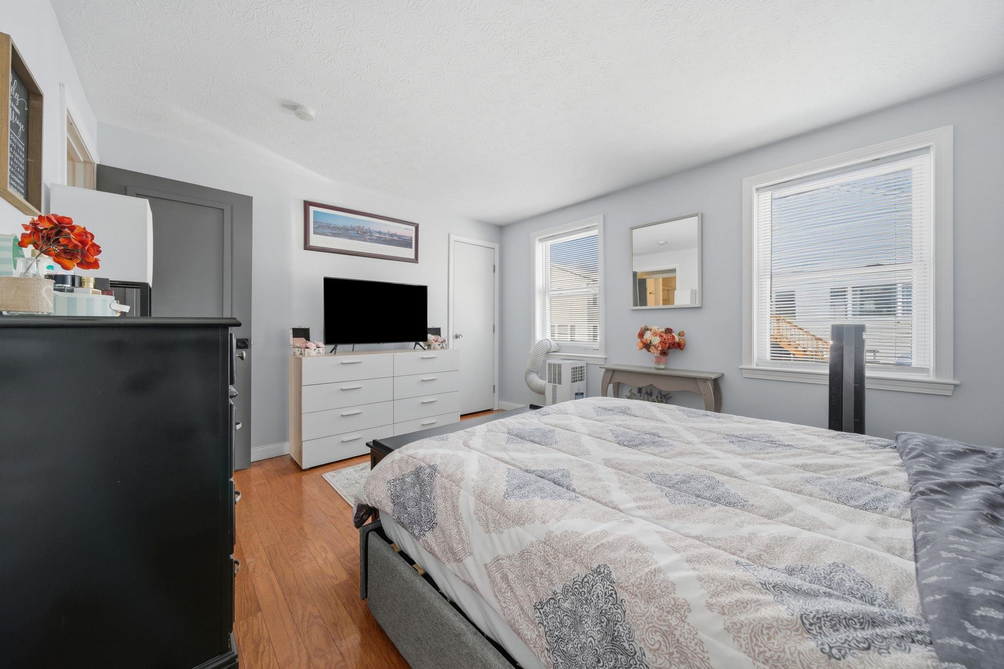 47 Hillsboro Street, Unit A Manchester, NH 03104 - Photo 14 of 40