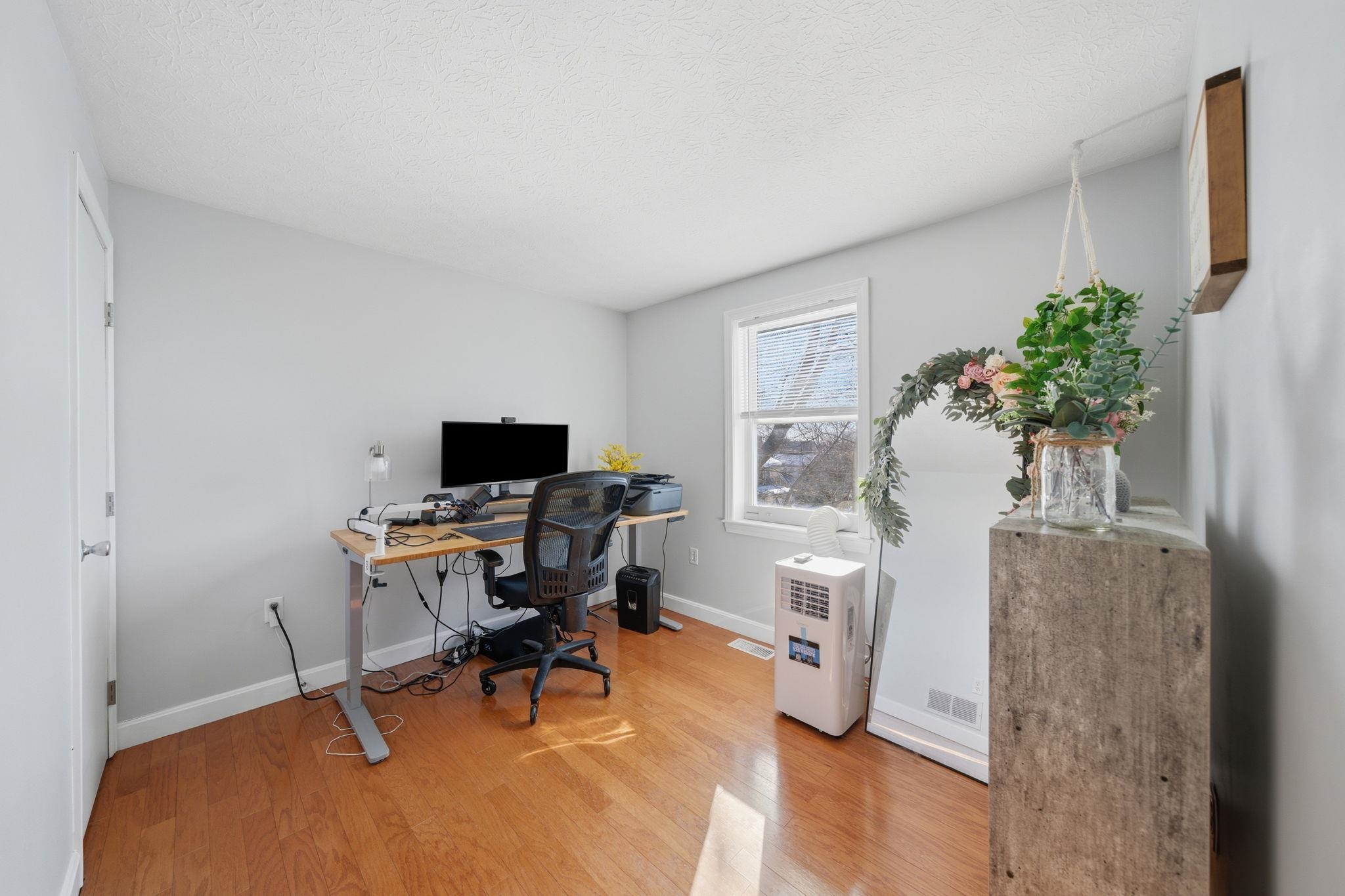 47 Hillsboro Street, Unit A Manchester, NH 03104 - Photo 16 of 40