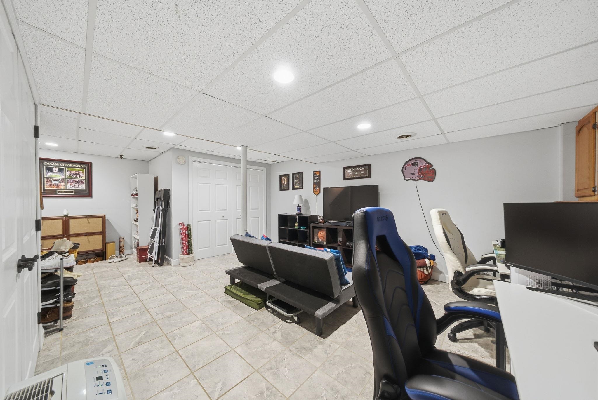 47 Hillsboro Street, Unit A Manchester, NH 03104 - Photo 20 of 40