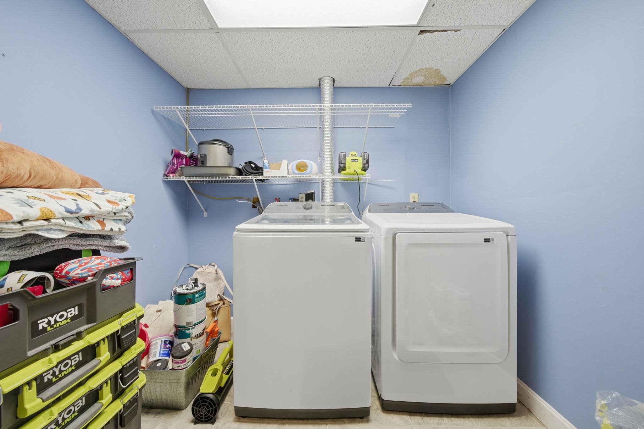 47 Hillsboro Street, Unit A Manchester, NH 03104 - Photo 24 of 40