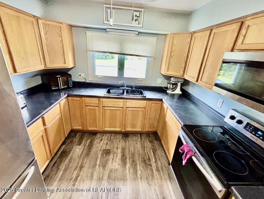 7585 Oneida Road Grand Ledge, MI 48837 - Photo 15 of 59 Screenshot 2025-04-22 at 2.04.35PM