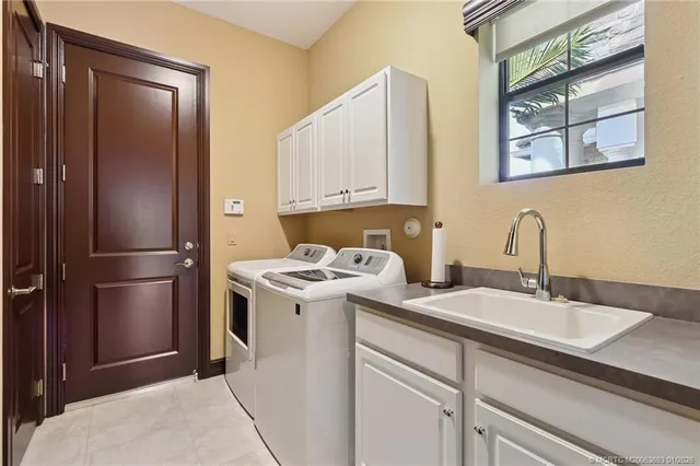 $1,250,000 | 5234 Southwest Blue Daze Way, Palm City, FL 34990