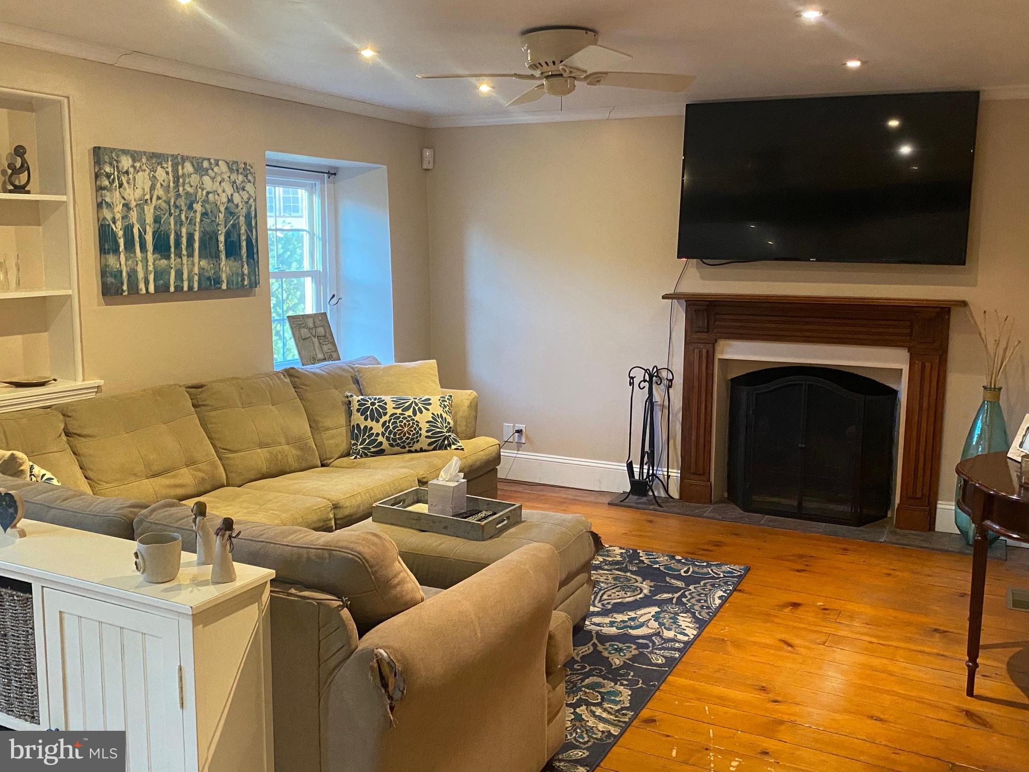 1071 Creek Road Downingtown, PA 19335 - Photo 35 of 93 Living Room