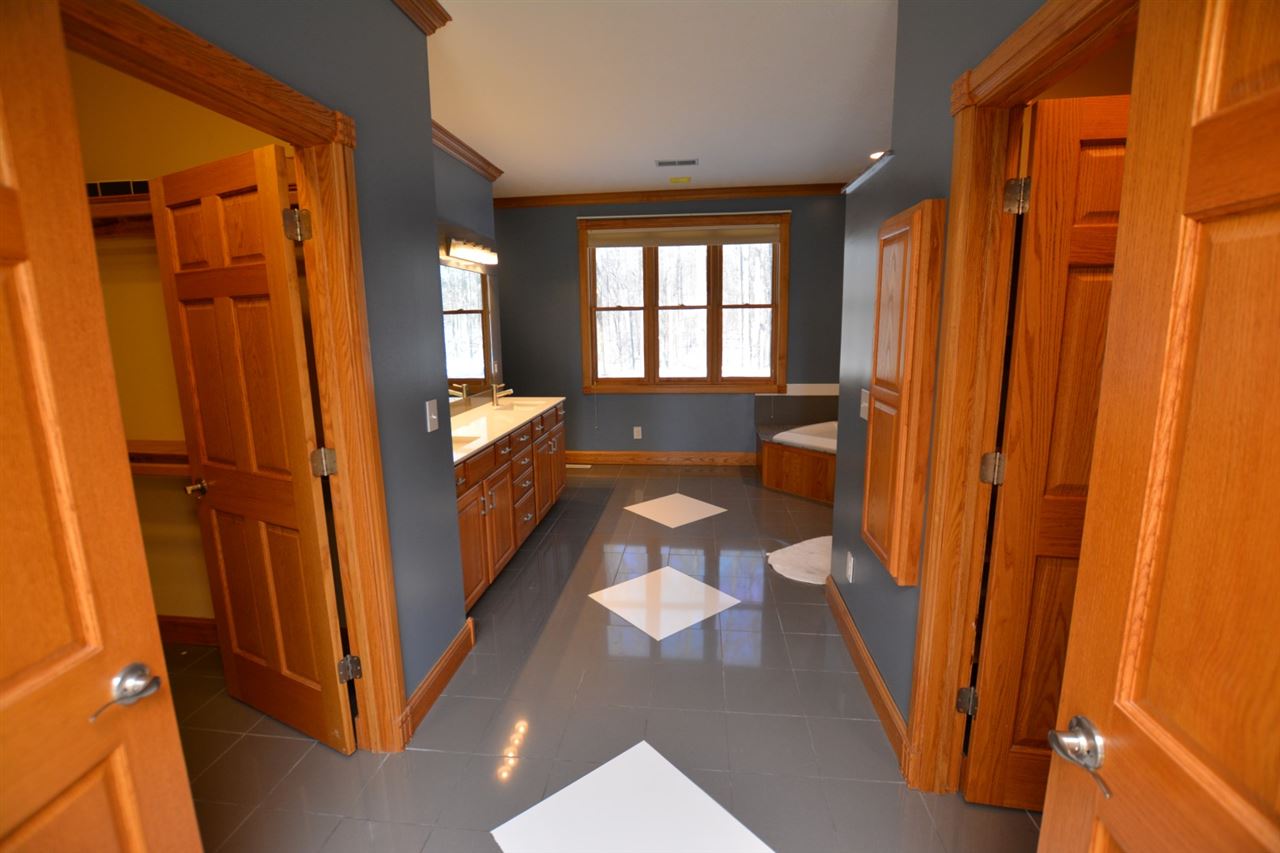 5598 Nehrt Road Bloomington, IN 47408 - Photo 19 of 36 Gallery Image 19