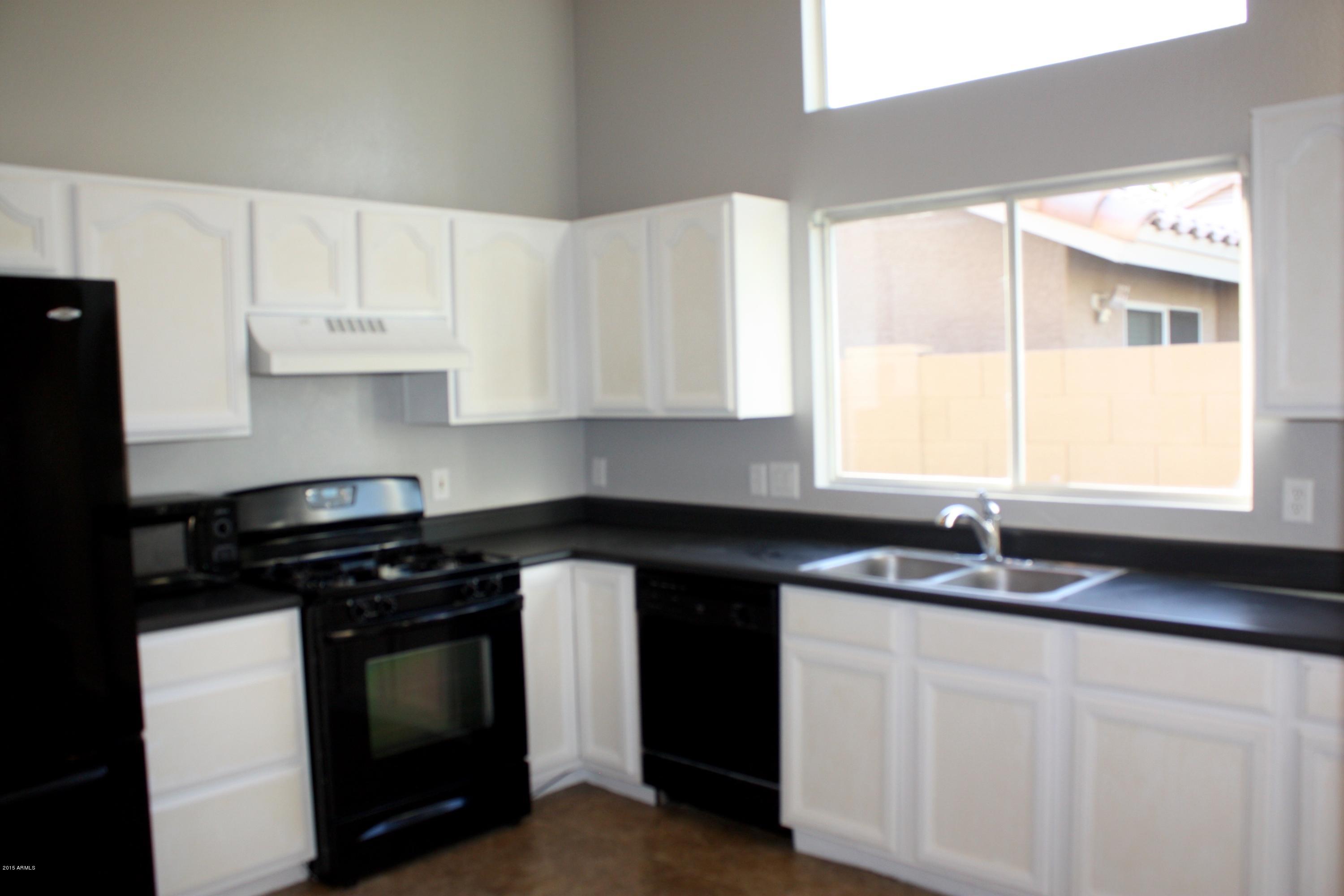 769 South Burk Street Gilbert, AZ 85296 - Photo 4 of 31 IMG_3574