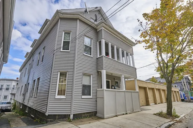 $2,900 | 41 Salem Street, Unit 2L, Salem, MA 01970