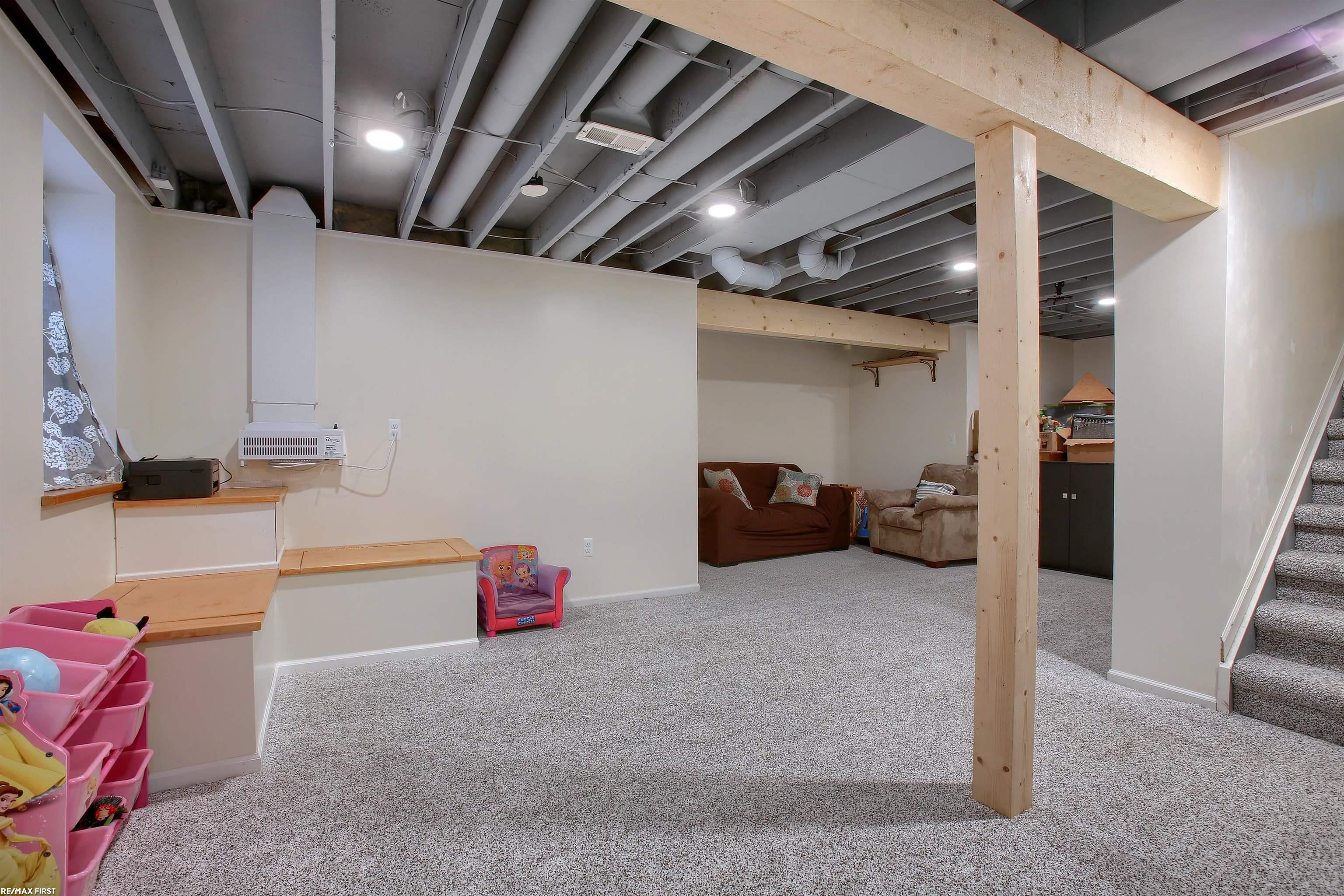 3700 Normandy Drive Rochester, MI 48306 - Photo 26 of 32 50100478-25.JPG