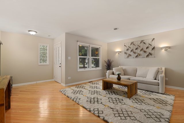 1731 Good Avenue Park Ridge, IL 60068 - Photo 11 of 23