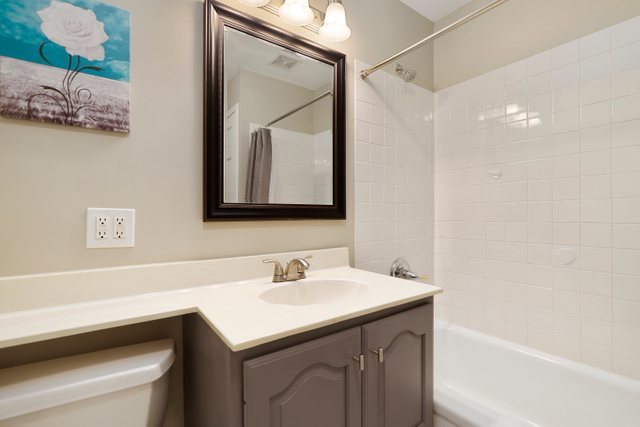 1731 Good Avenue Park Ridge, IL 60068 - Photo 18 of 23