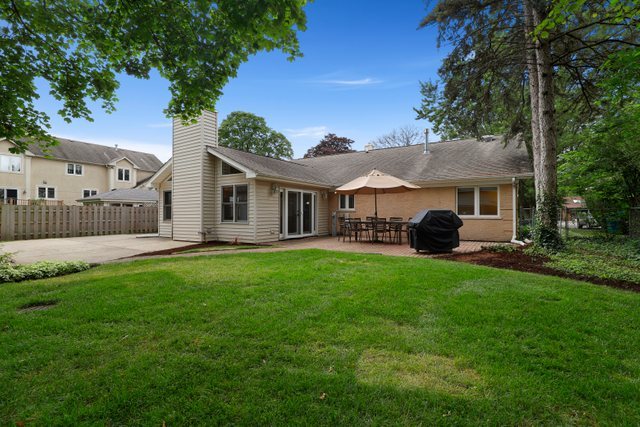 1731 Good Avenue Park Ridge, IL 60068 - Photo 20 of 23